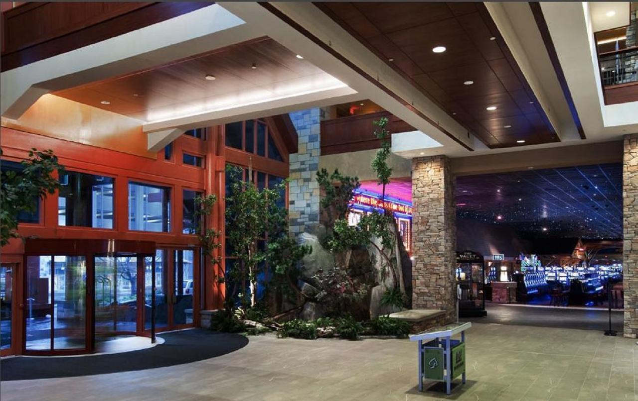 River Rock Casino Hotel Richmond Bagian luar foto